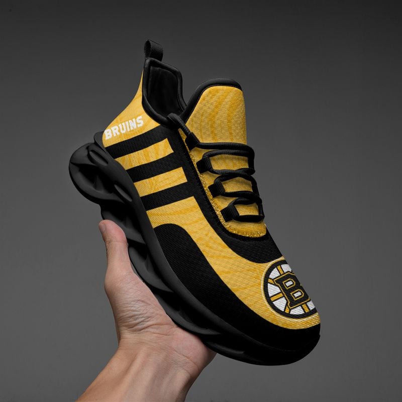 Boston Bruins Leaf and Stripe Pattern Men's and Women's Max Soul Shoes NLA61264