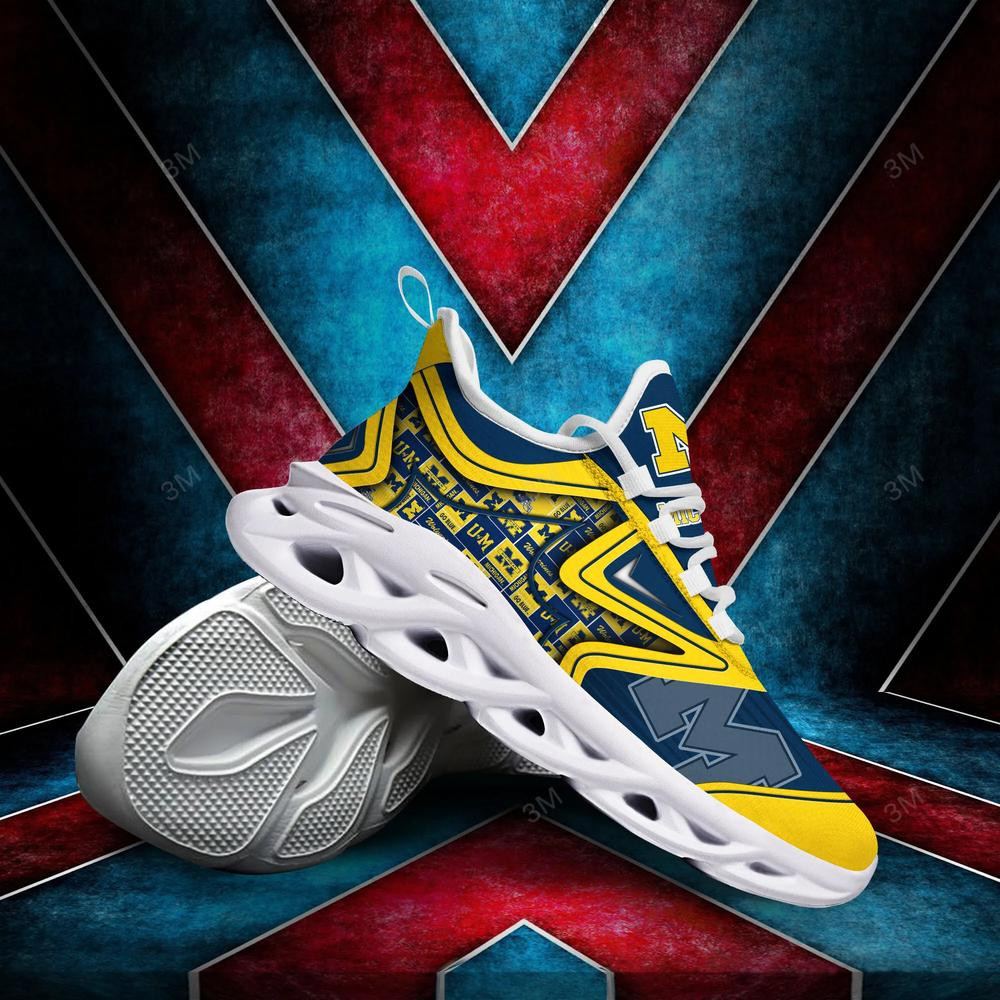 Michigan Wolverines Max Soul Clunky Shoes